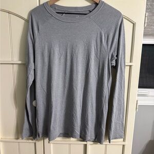 ALO Yoga Heather Gray Crew Neck Long Sleeve Top